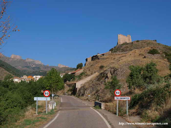 ENTRADA AL PUEBLO DE TALAMANTES